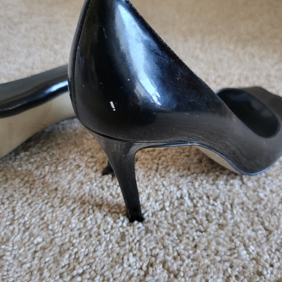 🌻SALE🌻 GUC ENZO ANGIOLINI GENUINE PATENT LEATHER HEELS - Picture 10 of 11